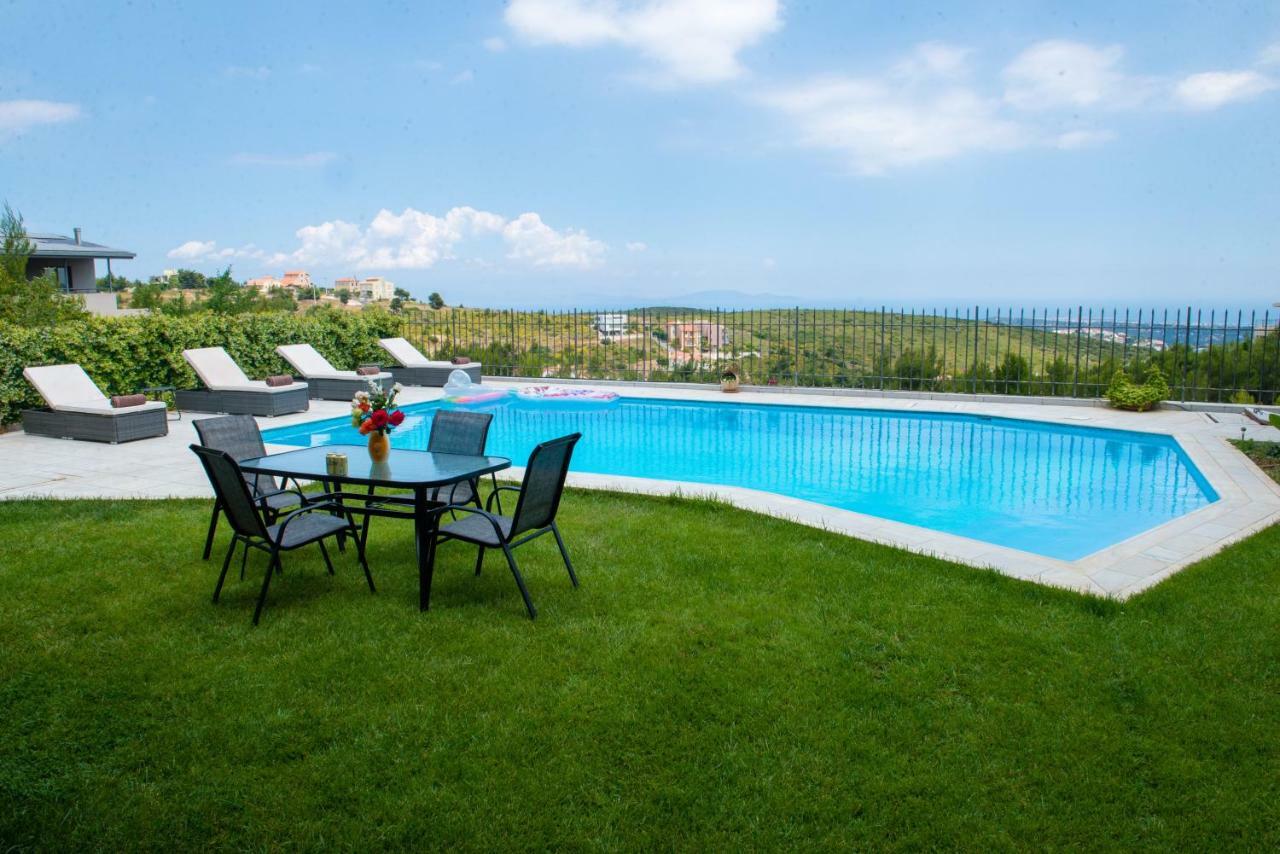 Villa Olympia Vip Dhráfi Buitenkant foto