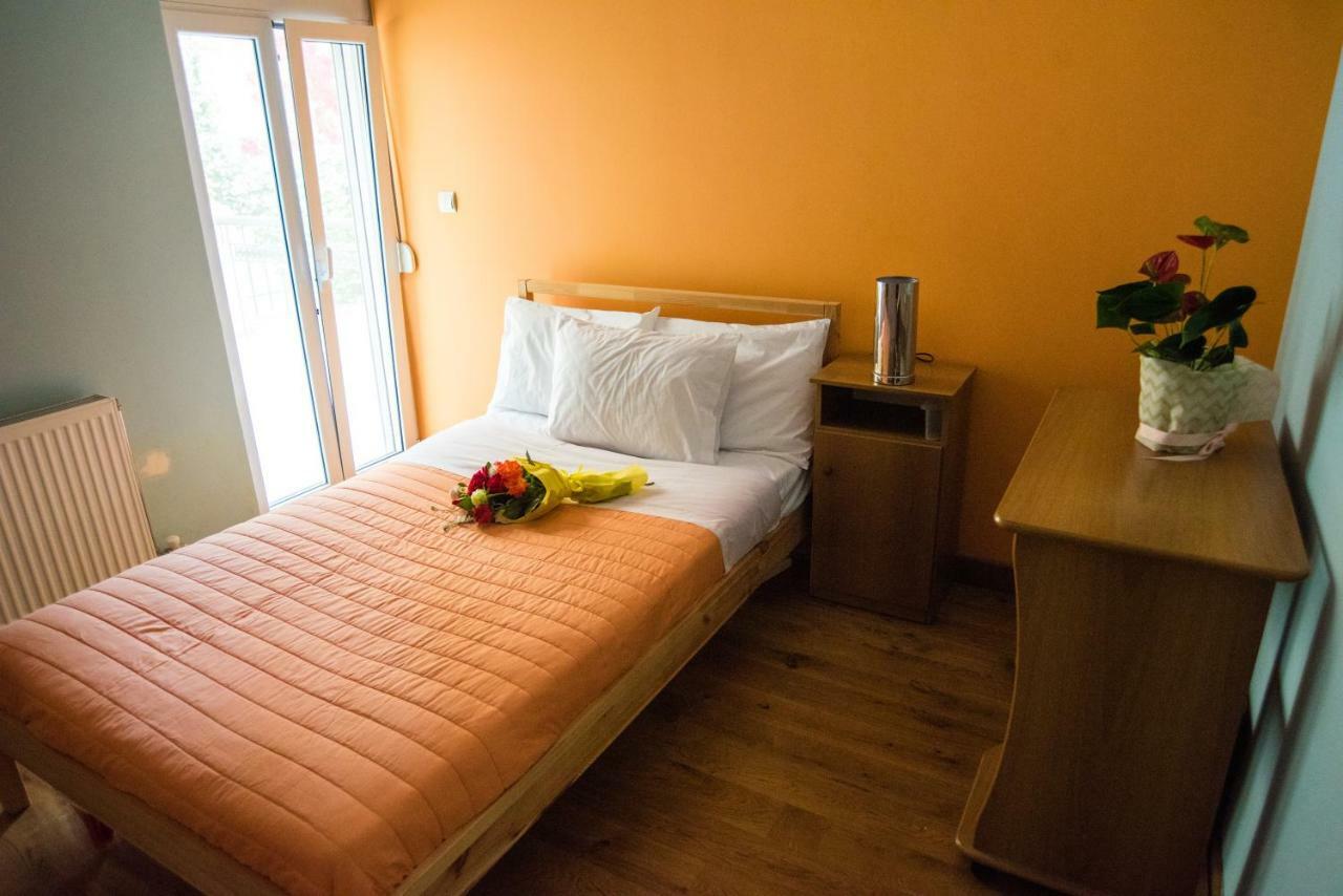 Villa Olympia Vip Dhráfi Buitenkant foto
