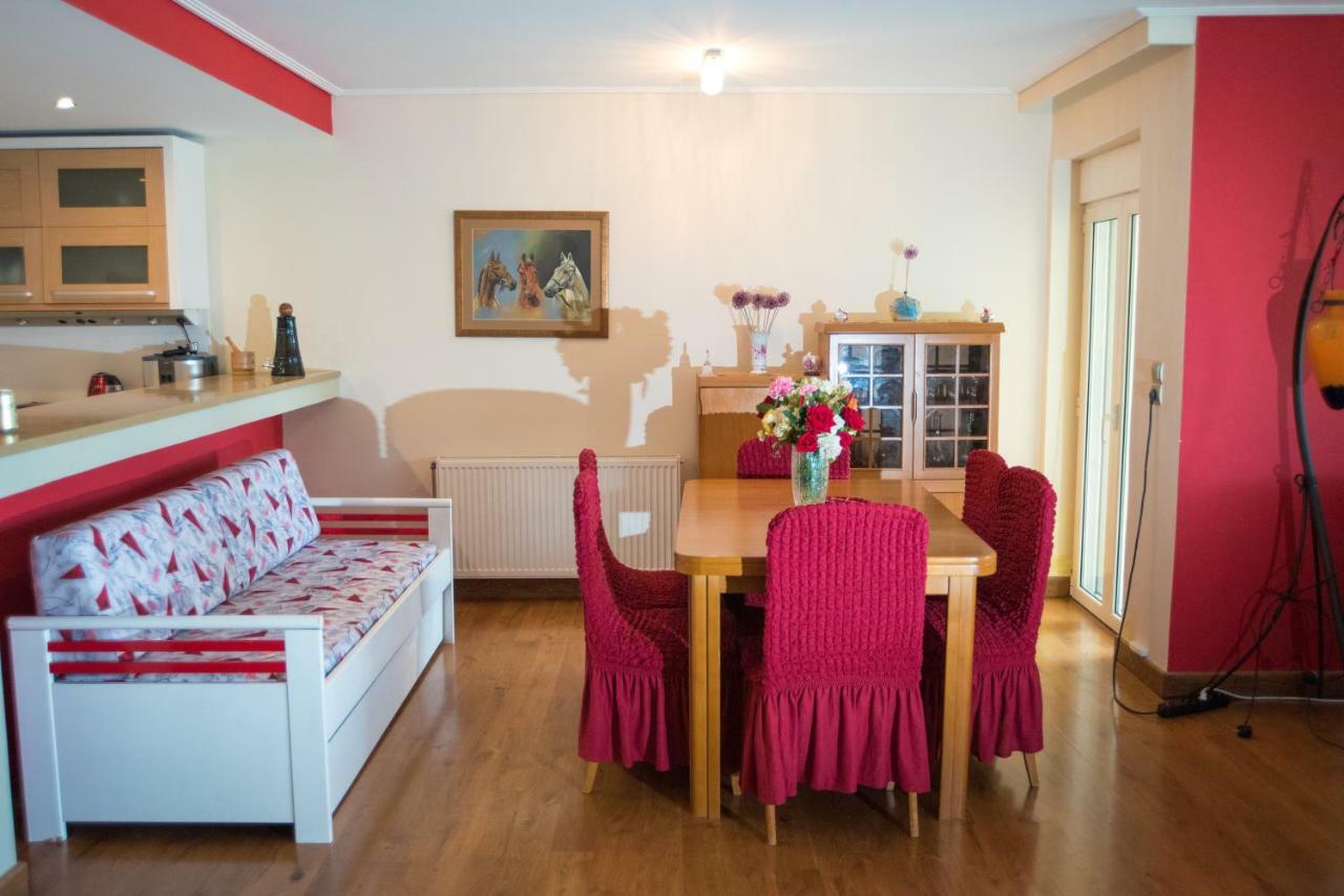 Villa Olympia Vip Dhráfi Buitenkant foto